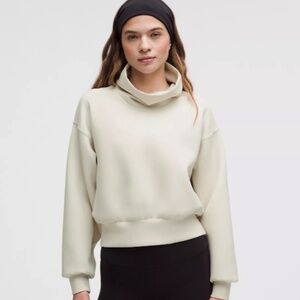 Lululemon Full Flourish Pullover, Color: BONE Size: 6